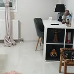 Menda Suite